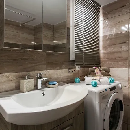 Modern Antique Private Near To Acropolis Museum And Metro Station Apartment Athens