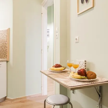Modern Antique Private Near To Acropolis Museum And Metro Station Apartment *