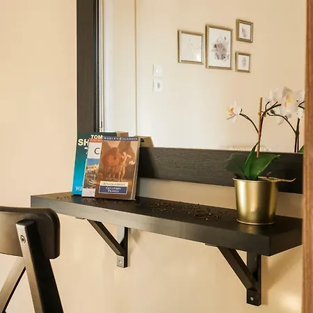 Modern Antique Private Near To Acropolis Museum And Metro Station