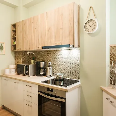 Modern Antique Private Near To Acropolis Museum And Metro Station *
