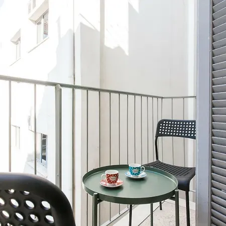 Modern Antique Private Near To Acropolis Museum And Metro Station